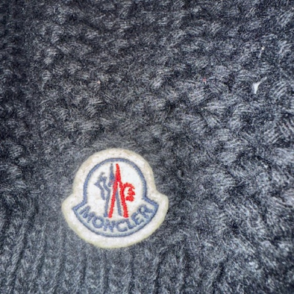 Moncler Black Knit Beanie with Pom-Pom - Picture 5 of 9